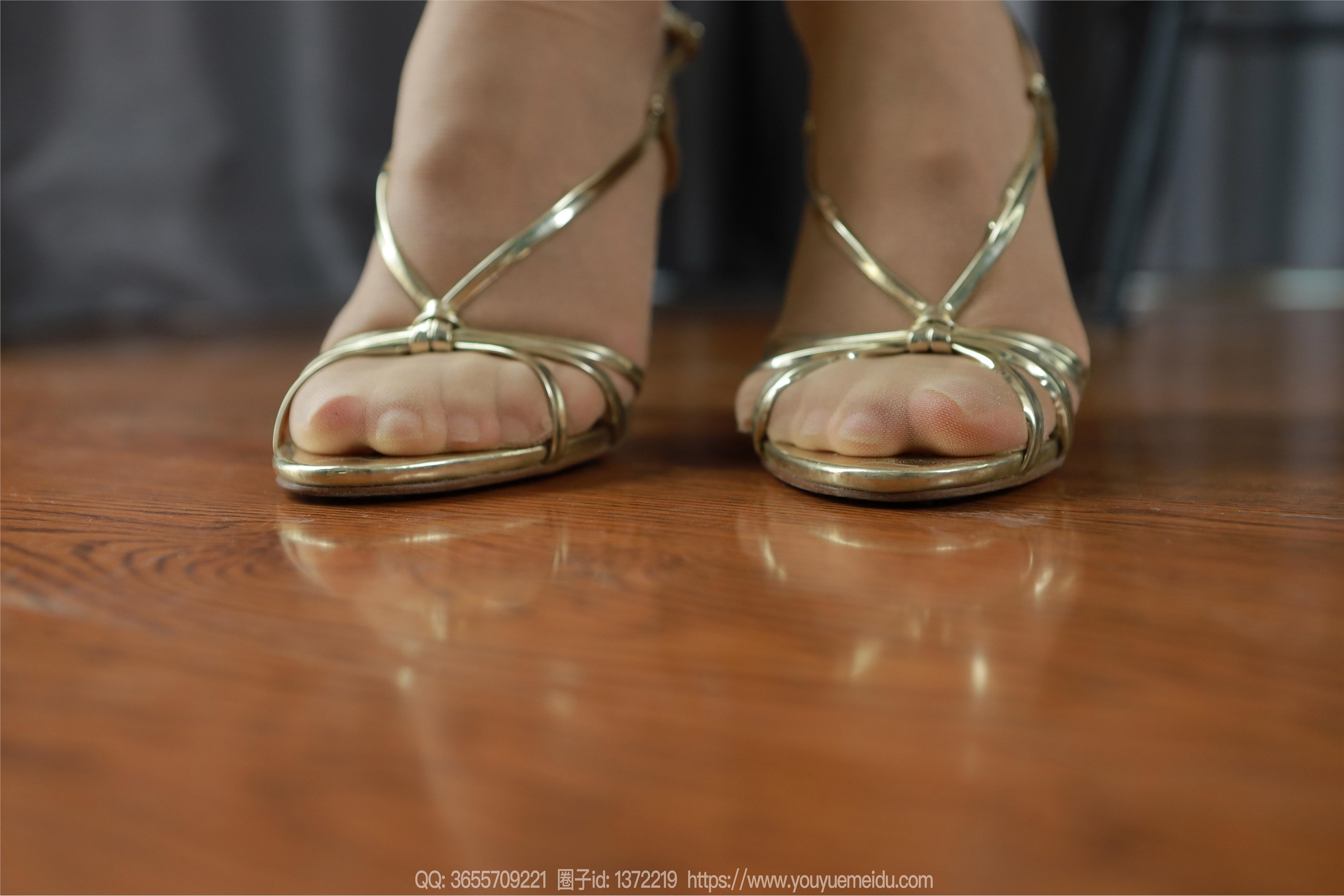 IESS异思趣向  2024.08.16 丝享家 1821 兔兔《红色经典》